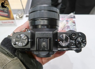 FUJIFILM X-T30