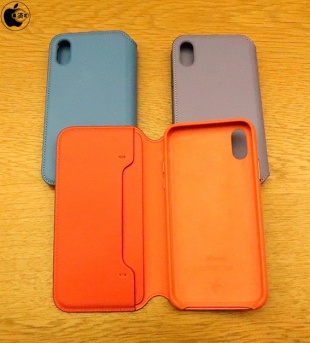 iPhone XSレザーフォリオ