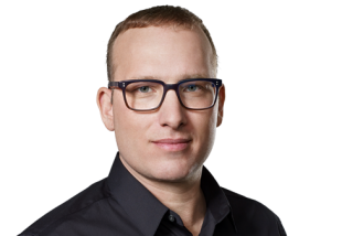 Apple経営企画担当ヴァイスプレジデントAdrian Perica氏