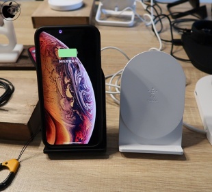 BOOST CHARGE ワイヤレス充電スタンド