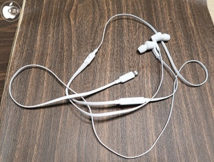 Belkin RockStar Lightning端子イヤフォン