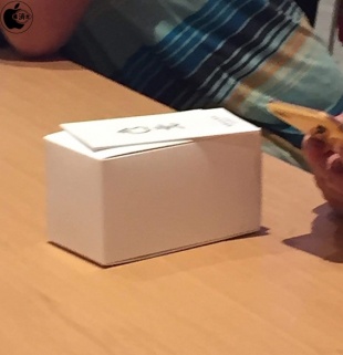 Apple 信義 A13 Tシャツ