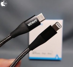 Anker PowerLine II USB-C & ライトニング ケーブル(0.9m)