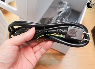 Sonnet eGFX Breakaway Puck Radeon RX 560 External GPU