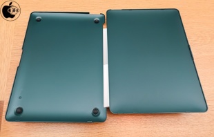 Incase Textured Hardshell in Woolenex フォレストグリーン