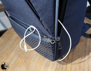 ひらくPCリュック