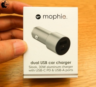 mophie Dual(USB-C/USB-A)カーチャージャー