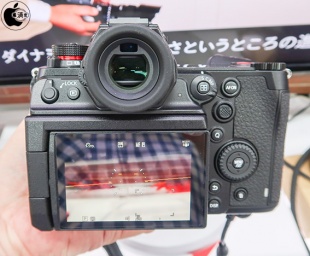 LUMIX DC-S1H