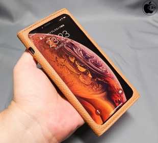 Deff clings Slim Hand Strap Case for iPhone 11 Pro