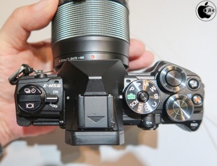 OLYMPUS OM-D E-M5 Mark III