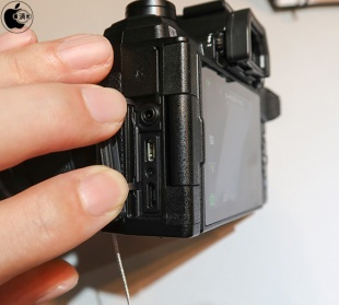 OLYMPUS OM-D E-M5 Mark III