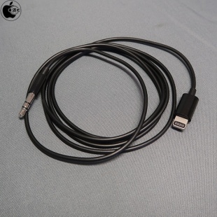 Apple Lightning - 3.5mmオーディオケーブル