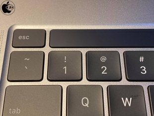 MacBook Pro (16-inch, 2019)：escキー