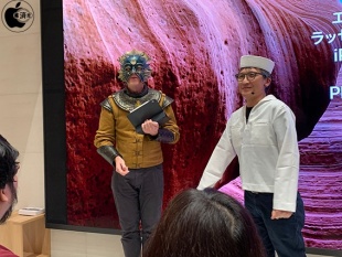 ラ⁠ッ⁠セ⁠ル⁠・⁠ブ⁠ラ⁠ウ⁠ン氏／遠藤悦郎氏