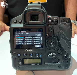 EOS-1D X Mark III