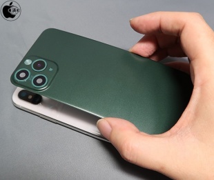 iPhone X/XSをiPhone 11 Proのカメラ風に変える背面保護フィルム