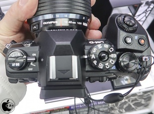 OLYMPUS OM-D E-M1 Mark III