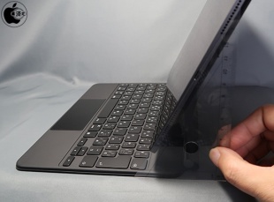 Apple 11インチiPad Pro(第2世代)用Magic Keyboard - 日本語