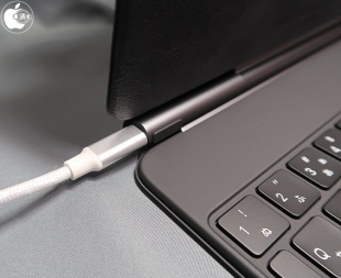 Apple 11インチiPad Pro(第2世代)用Magic Keyboard - 日本語