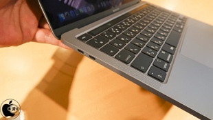 MacBook Pro (13-inch, 2020, Four Thunderbolt 3 Ports)