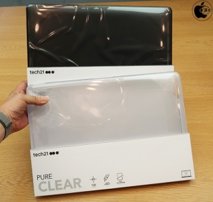 Tech21 16インチPure Clear Case for MacBook Pro