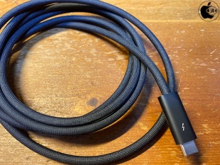 Apple Thunderbolt 3 Proケーブル(2m)