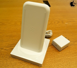 Belkin BOOST↑CHARGE Portable Wireless Charger + Stand Special Edition