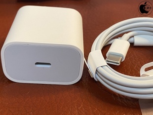 USB-C電源アダプタ/Lightning - USB-Cケーブル