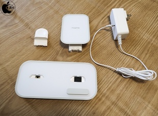 mophie 2-in-1 wireless charging stand