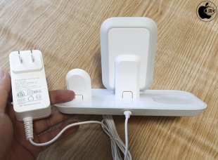 mophie 3-in-1 Wireless Charging Stand