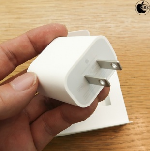 Apple 20W USB-C電源アダプタ