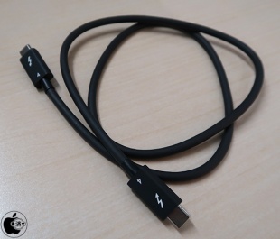 Thunderbolt 4ケーブル