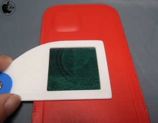 MagSafe対応iPhone 12 & iPhone 12 Proレザースリーブ