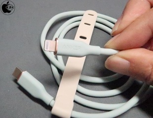 Anker PowerLine lll Flow USB-C & ライトニングケーブル