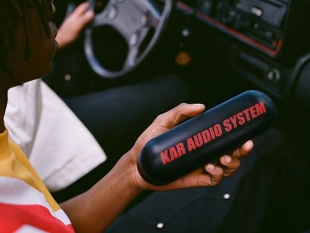 L'Art de L'Automobile Beats Pill+