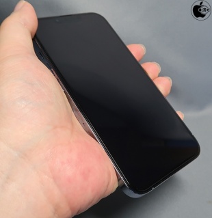 GAURUN iPhone13 / iPhone13 Pro 対応 ガラスフィルム 2.5D High Clear ガイドツール付