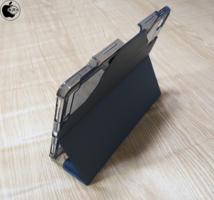 STM Dux Studio Case for 12.9インチiPad Pro（第5世代）
