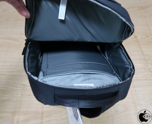 Incase A.R.C Day Pack