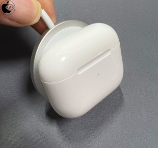 AirPods (3rd generation)充電ケース