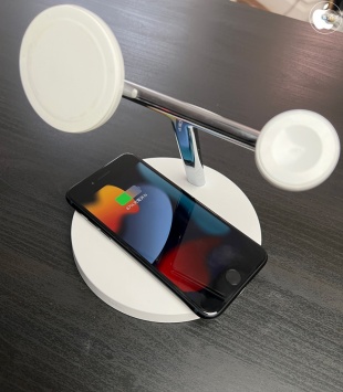 iPhone SE (3rd generation):Qi