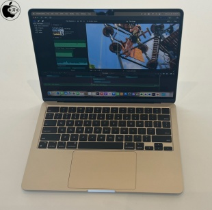 MacBook Air (M2, 2022)