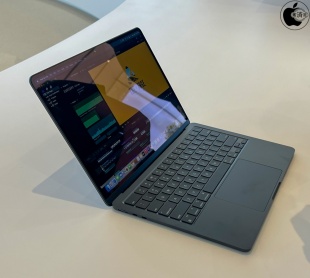 MacBook Air (M2, 2022)