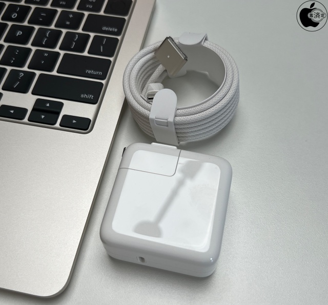 USB-C - MagSafe 3ケーブル/Apple 30W USB-C電源アダプタ