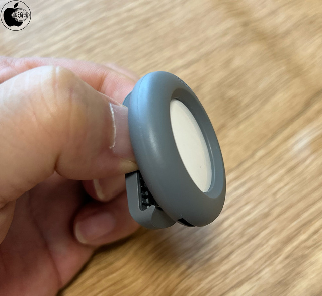 Belkin AirTag用クリップ付きセキュアホルダー