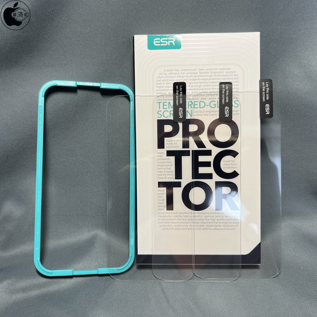 ESR iPhone 14 Pro ガラスフィルム