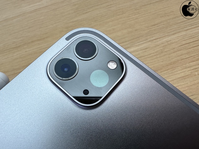 iPad Pro 11-inch (第4世代)背面カメラ