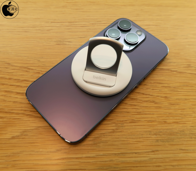 Belkin iPhone Mount with MagSafe for Mac notebooks