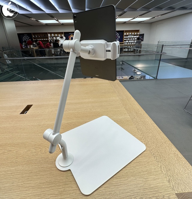 Twelve South HoverBar Tower for iPad