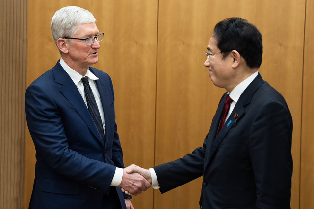 Tim Cook CEOと岸田首相