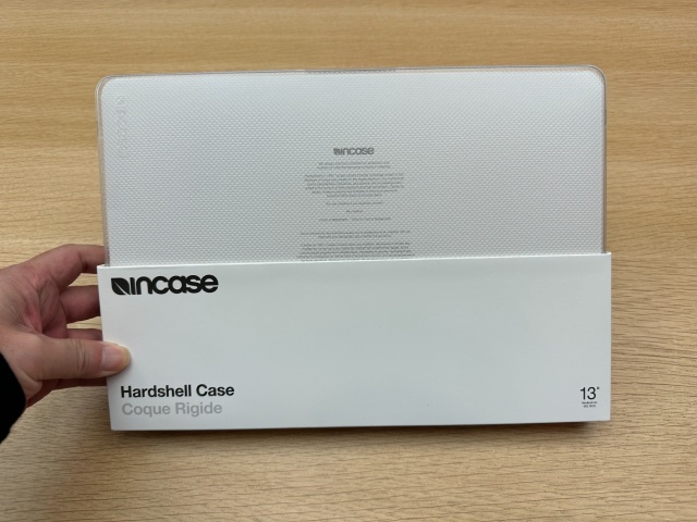 Incase Hardshell Case for MacBook Air M2 Dots